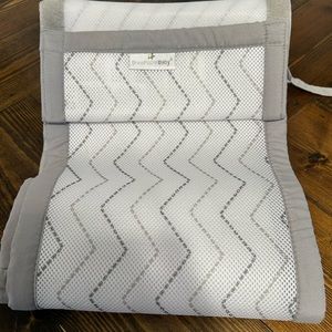 Breathable baby mesh liner for crib NWOT